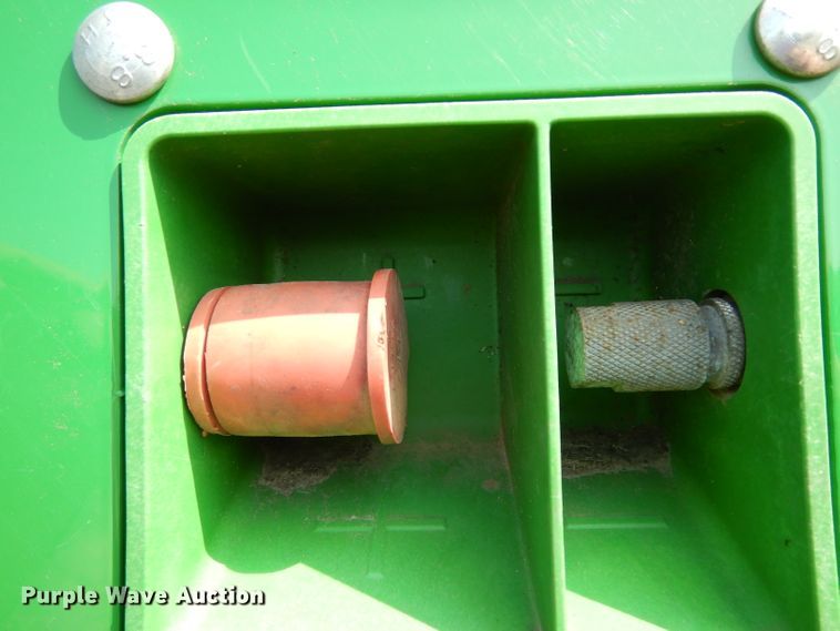 image for item DH2466 2015 John Deere 9520R 4WD tractor