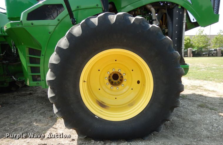 image for item DH2466 2015 John Deere 9520R 4WD tractor