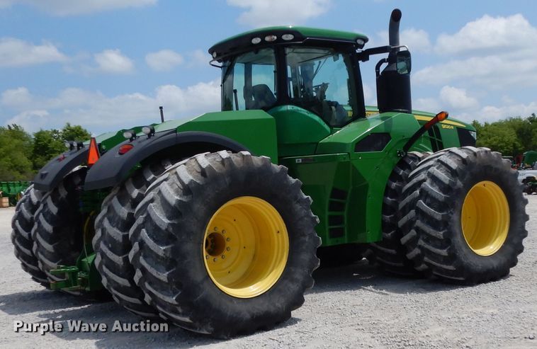 image for item DH2467 2015 John Deere 9520R 4WD tractor