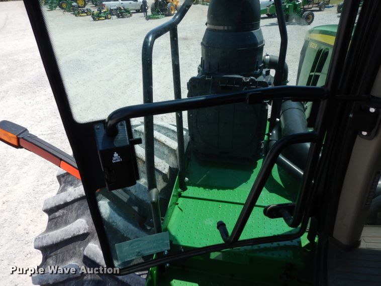 image for item DH2467 2015 John Deere 9520R 4WD tractor