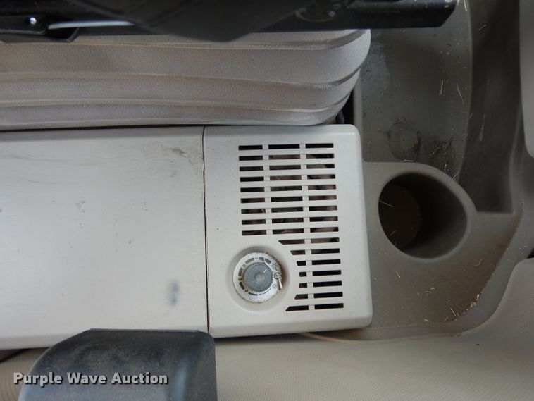 image for item DH2467 2015 John Deere 9520R 4WD tractor