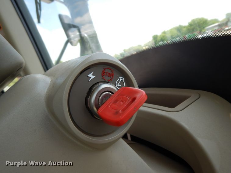 image for item DH2467 2015 John Deere 9520R 4WD tractor