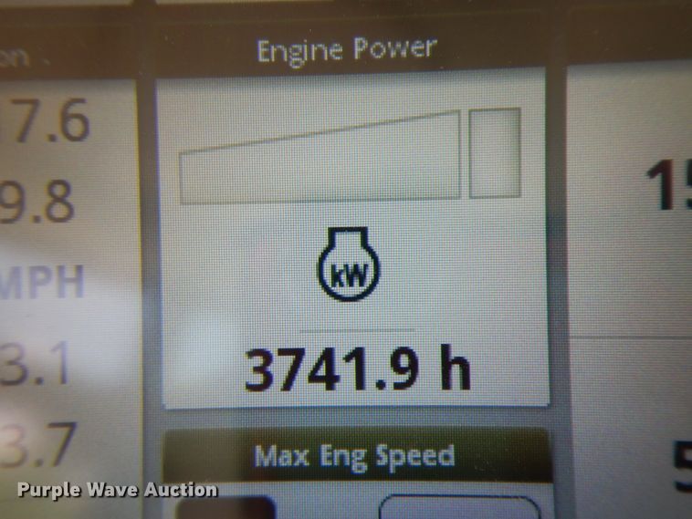 image for item DH2467 2015 John Deere 9520R 4WD tractor