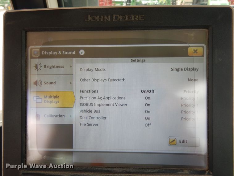 image for item DH2467 2015 John Deere 9520R 4WD tractor