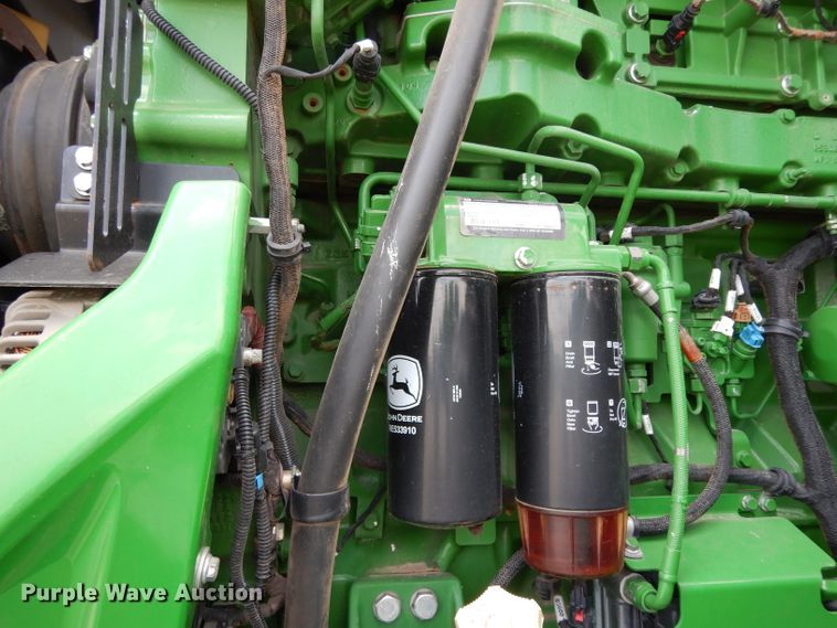 image for item DH2467 2015 John Deere 9520R 4WD tractor