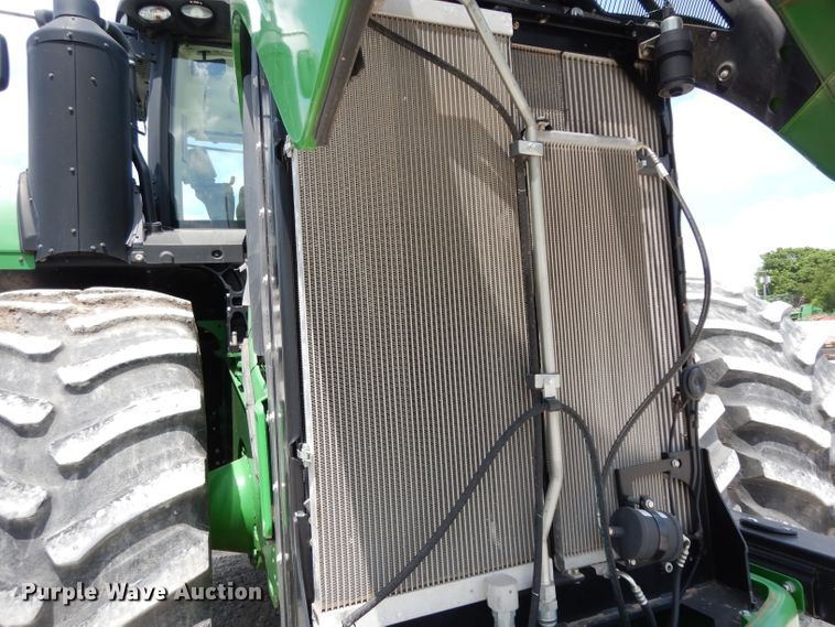 image for item DH2467 2015 John Deere 9520R 4WD tractor