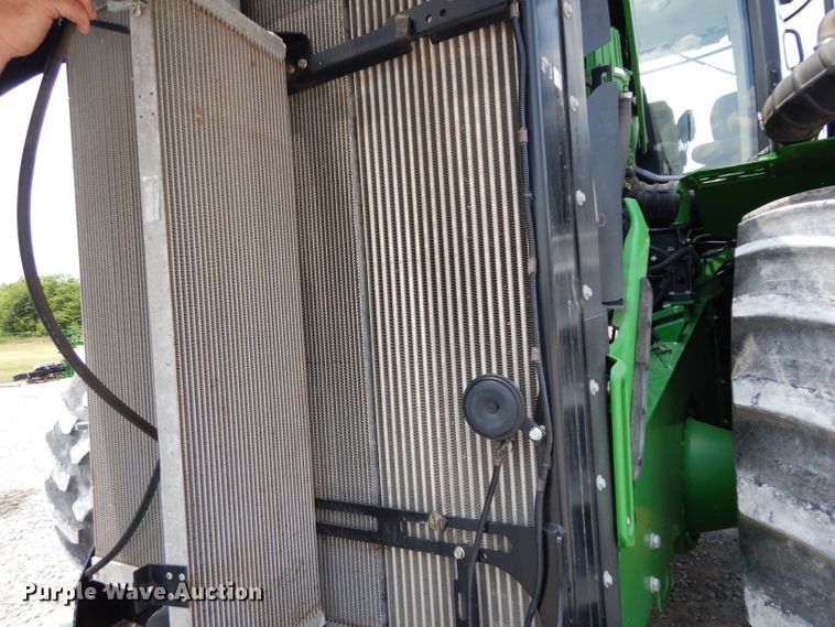 image for item DH2467 2015 John Deere 9520R 4WD tractor