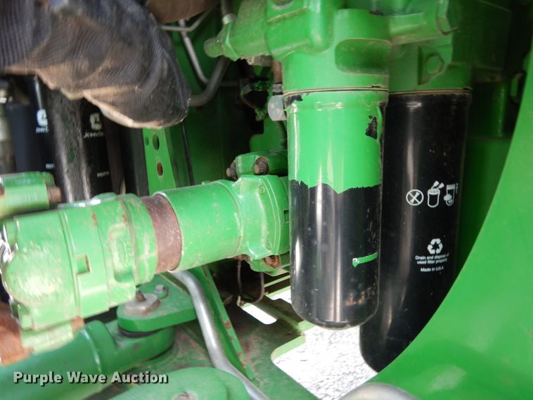 image for item DH2467 2015 John Deere 9520R 4WD tractor