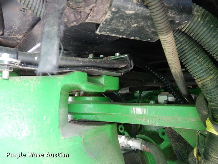 image for item DH2467 2015 John Deere 9520R 4WD tractor