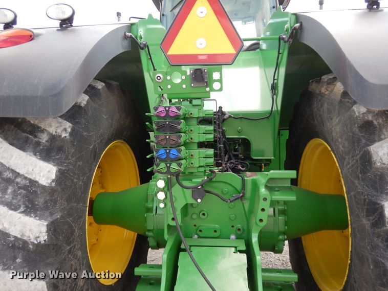 image for item DH2467 2015 John Deere 9520R 4WD tractor