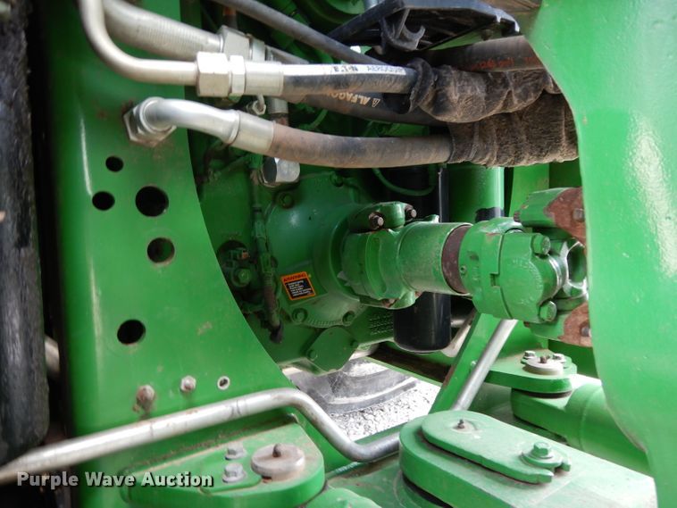 image for item DH2467 2015 John Deere 9520R 4WD tractor