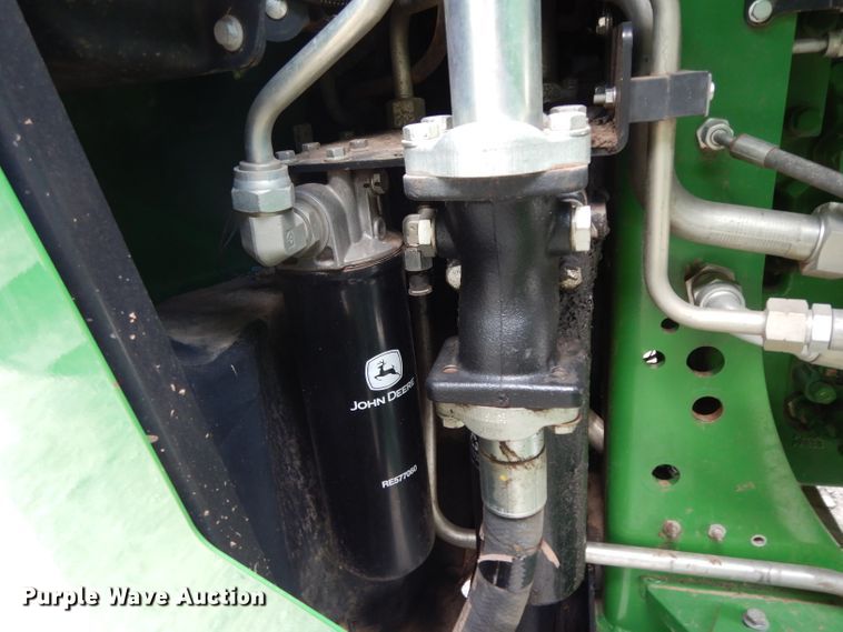 image for item DH2467 2015 John Deere 9520R 4WD tractor