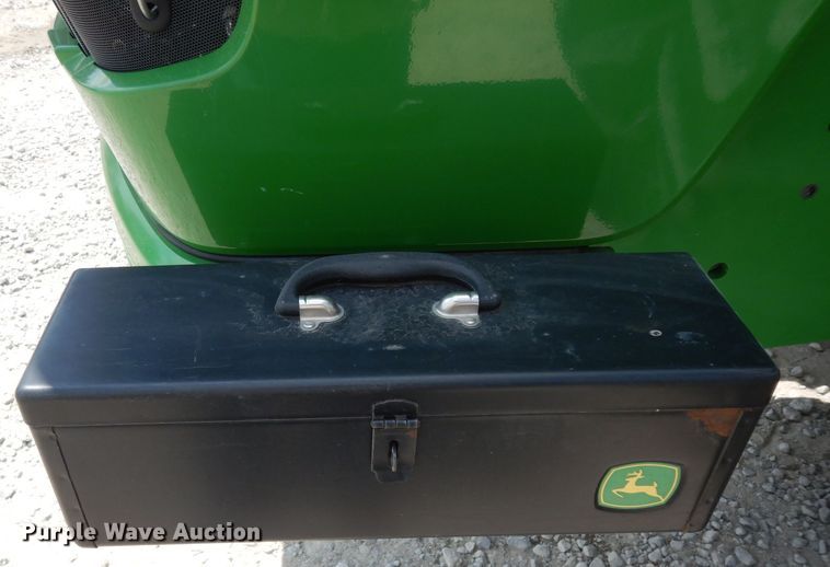 image for item DH2467 2015 John Deere 9520R 4WD tractor