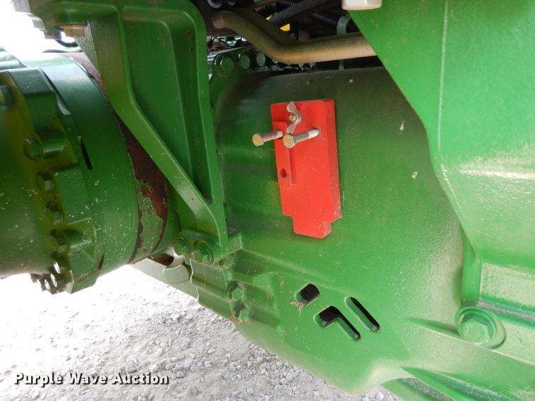 image for item DH2467 2015 John Deere 9520R 4WD tractor