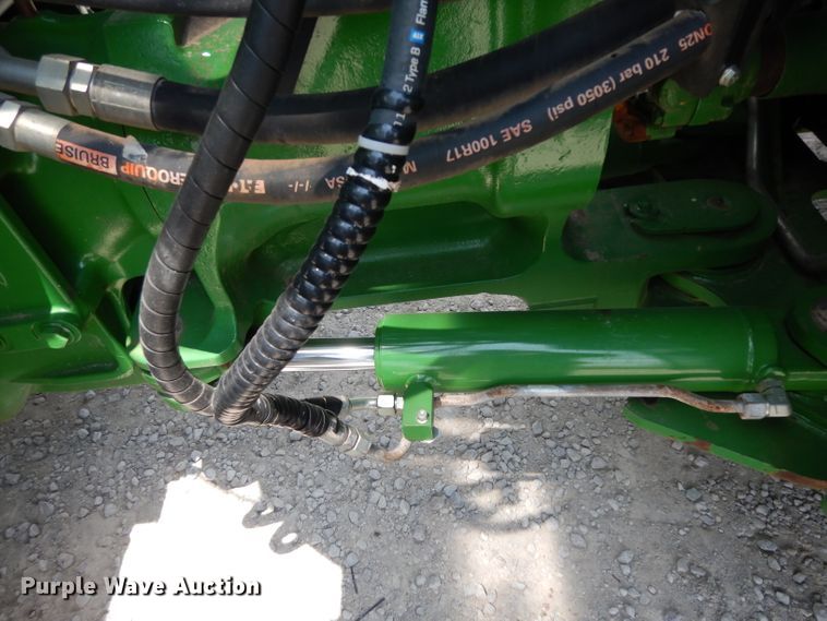 image for item DH2467 2015 John Deere 9520R 4WD tractor