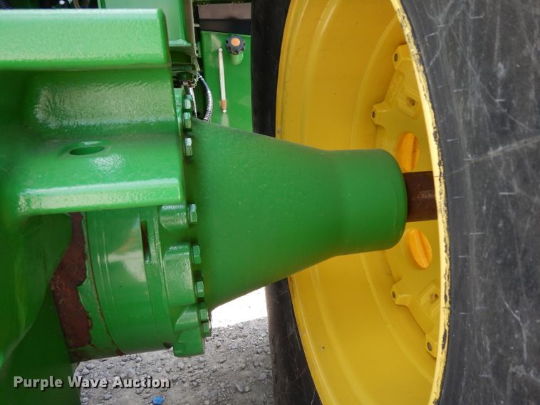 image for item DH2467 2015 John Deere 9520R 4WD tractor