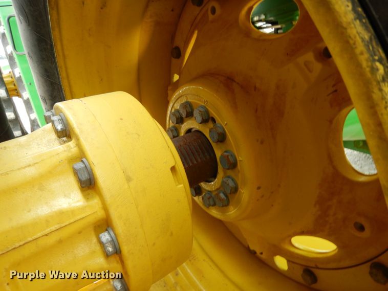 image for item DH2467 2015 John Deere 9520R 4WD tractor