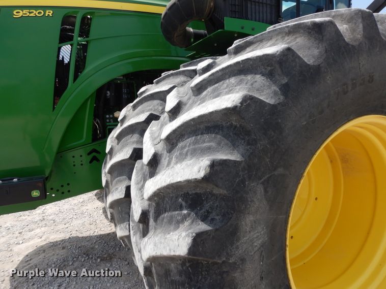 image for item DH2467 2015 John Deere 9520R 4WD tractor