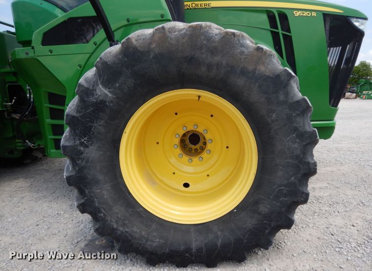 image for item DH2467 2015 John Deere 9520R 4WD tractor
