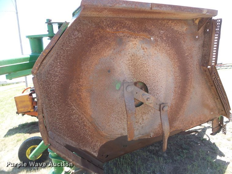 image for item DH4911 John Deere 1518 batwing rotary mower