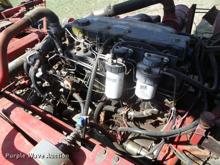 image for item DH4916 New Holland 8500 round bale handler