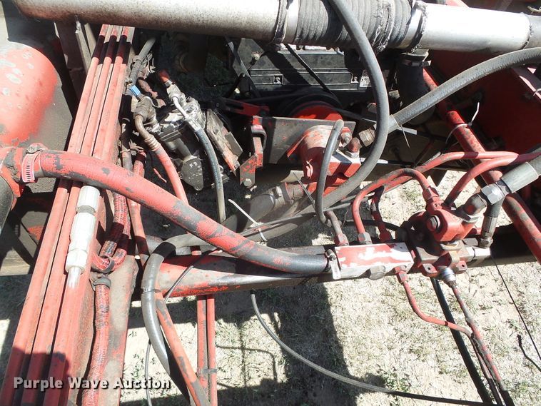 image for item DH4916 New Holland 8500 round bale handler