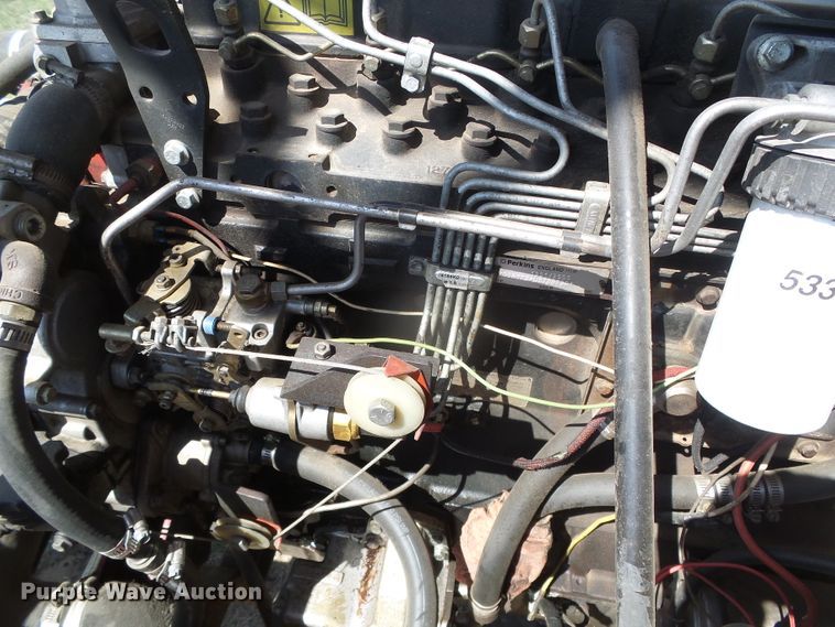 image for item DH4916 New Holland 8500 round bale handler