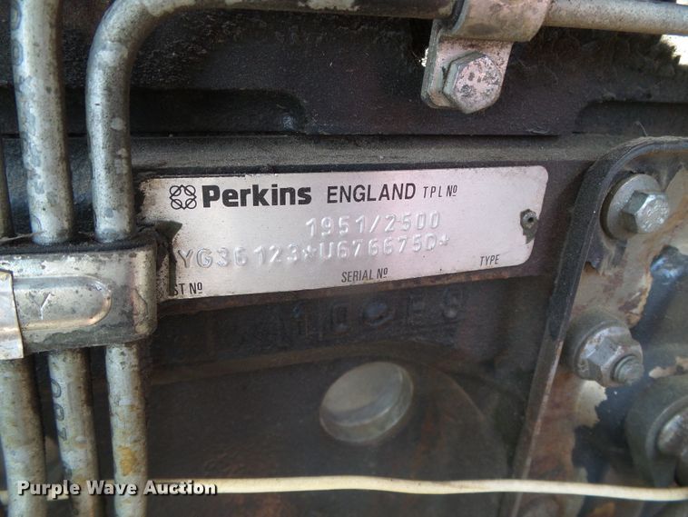 image for item DH4916 New Holland 8500 round bale handler