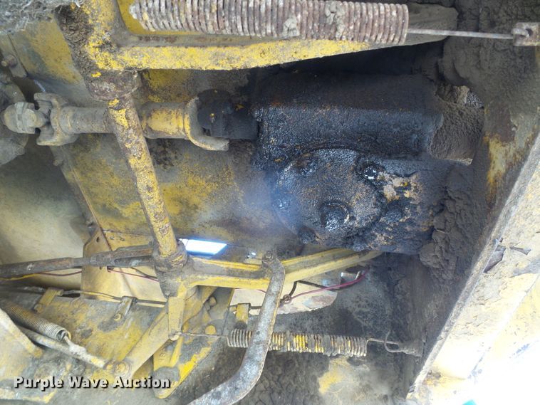 image for item DH4918 Caterpillar 12 rigid frame motor grader