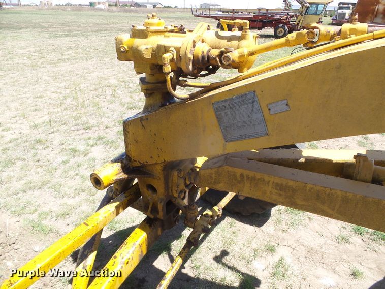 image for item DH4918 Caterpillar 12 rigid frame motor grader