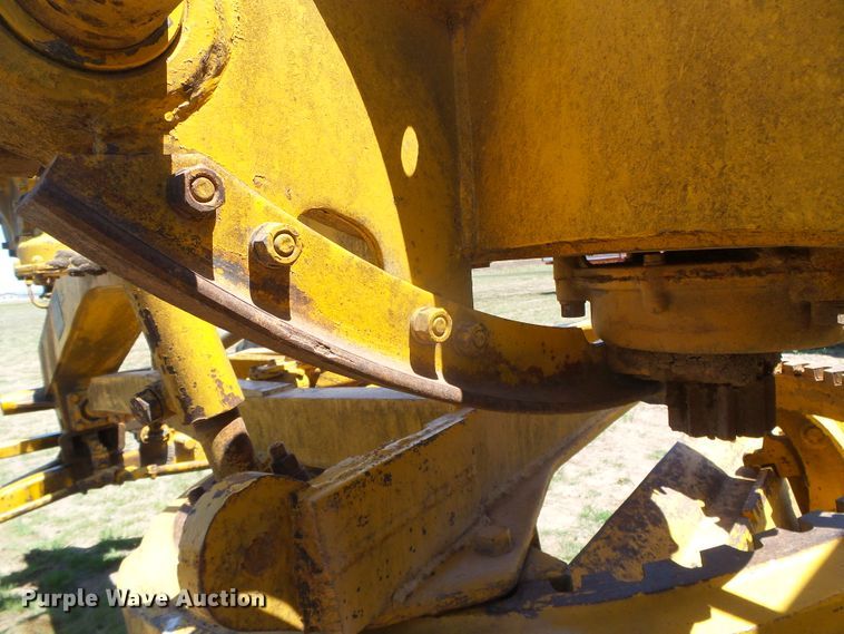 image for item DH4918 Caterpillar 12 rigid frame motor grader