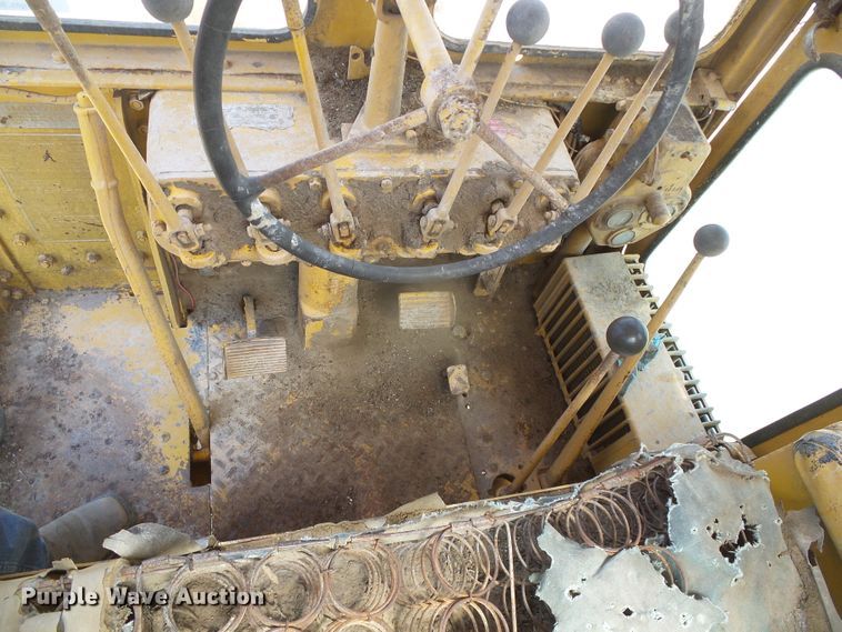 image for item DH4918 Caterpillar 12 rigid frame motor grader