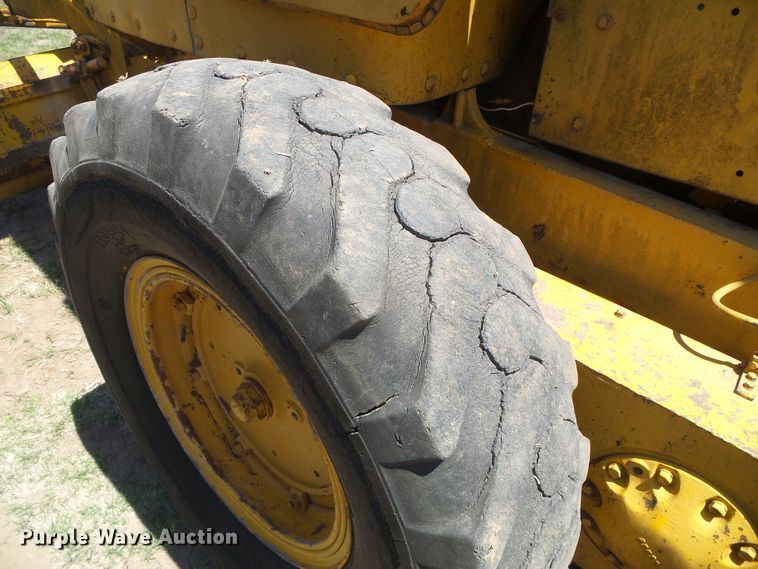 image for item DH4918 Caterpillar 12 rigid frame motor grader