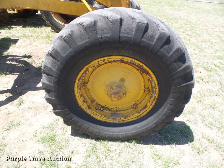 image for item DH4918 Caterpillar 12 rigid frame motor grader