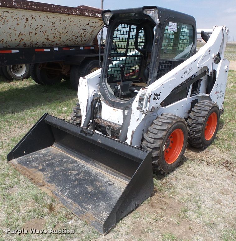 image for item DH4930 2015 Bobcat S590  skid steer loader