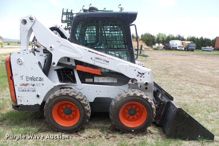 image for item DH4930 2015 Bobcat S590  skid steer loader
