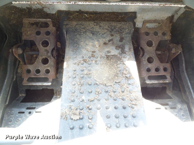 image for item DH4930 2015 Bobcat S590  skid steer loader