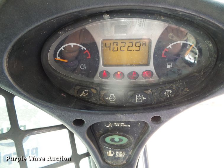 image for item DH4930 2015 Bobcat S590  skid steer loader