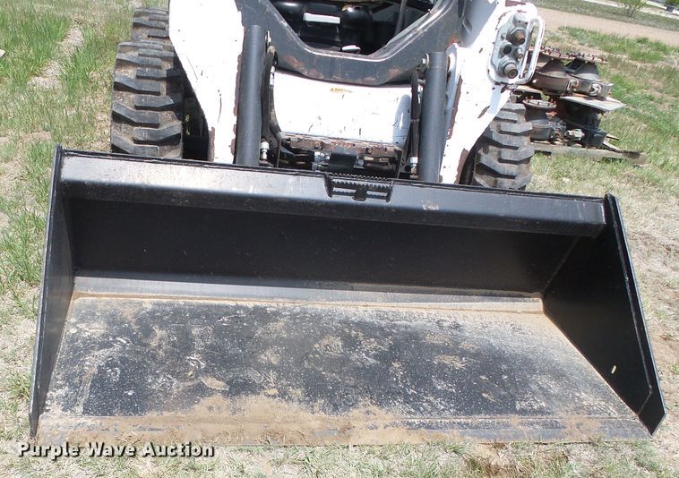 image for item DH4930 2015 Bobcat S590  skid steer loader