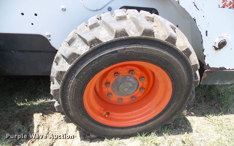 image for item DH4930 2015 Bobcat S590  skid steer loader
