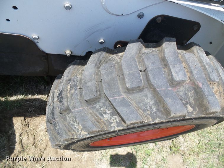 image for item DH4930 2015 Bobcat S590  skid steer loader