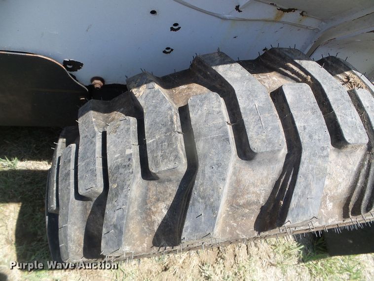 image for item DH4930 2015 Bobcat S590  skid steer loader