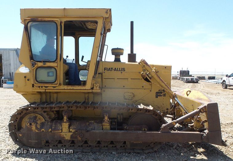 image for item DH4932 Fiat-Allis 10-C  crawler dozer