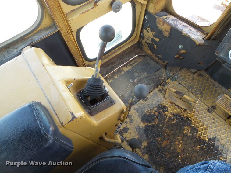 image for item DH4932 Fiat-Allis 10-C  crawler dozer