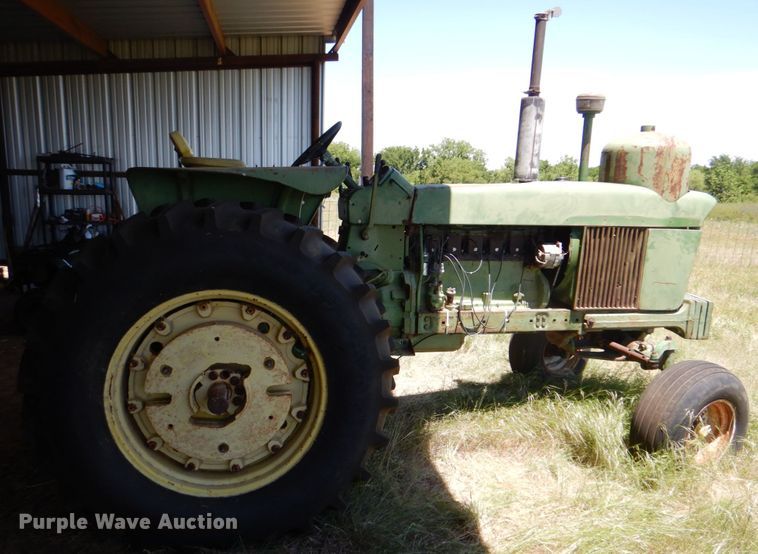 image for item DH5325 1969 John Deere 4020 tractor