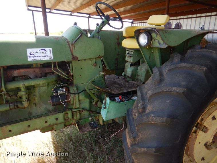 image for item DH5325 1969 John Deere 4020 tractor