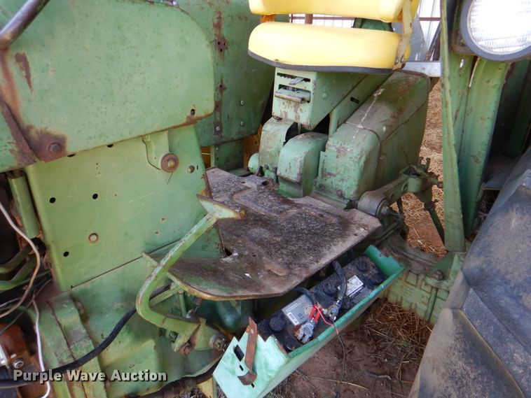 image for item DH5325 1969 John Deere 4020 tractor