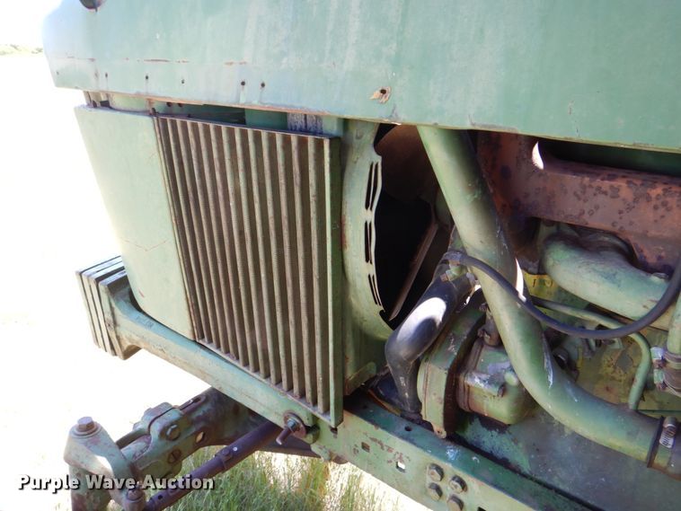 image for item DH5325 1969 John Deere 4020 tractor