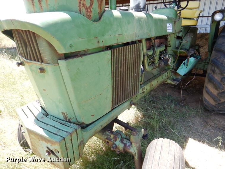 image for item DH5325 1969 John Deere 4020 tractor
