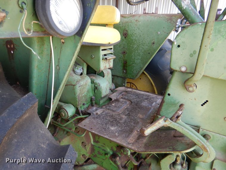 image for item DH5325 1969 John Deere 4020 tractor